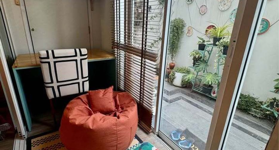 Wohnung zur Miete mit 2 Zimmer in Yan Nawa, Bangkok
