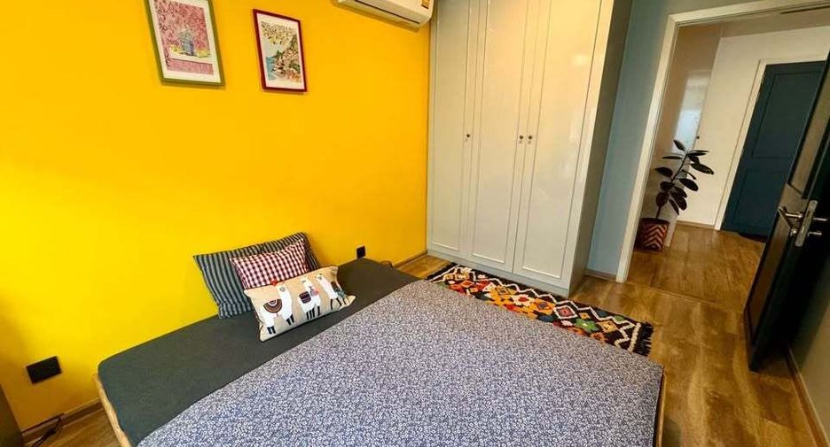 For rent 2 bedrooms condo in Yan Nawa, Bangkok