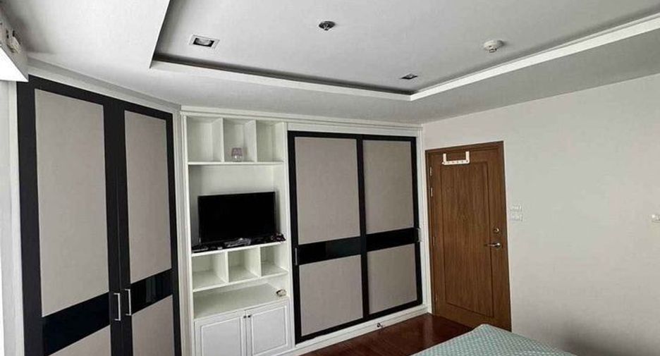 For rent 1 bed condo in Bang Rak, Bangkok