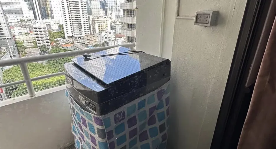 For rent 2 bedrooms condo in Khlong Toei, Bangkok