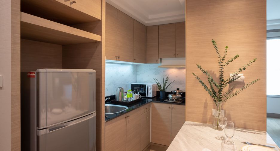 Apartment zur Miete mit Studio in Khlong Toei, Bangkok