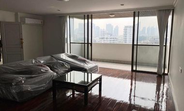 À louer 3 chambres condo à Watthana, Bangkok