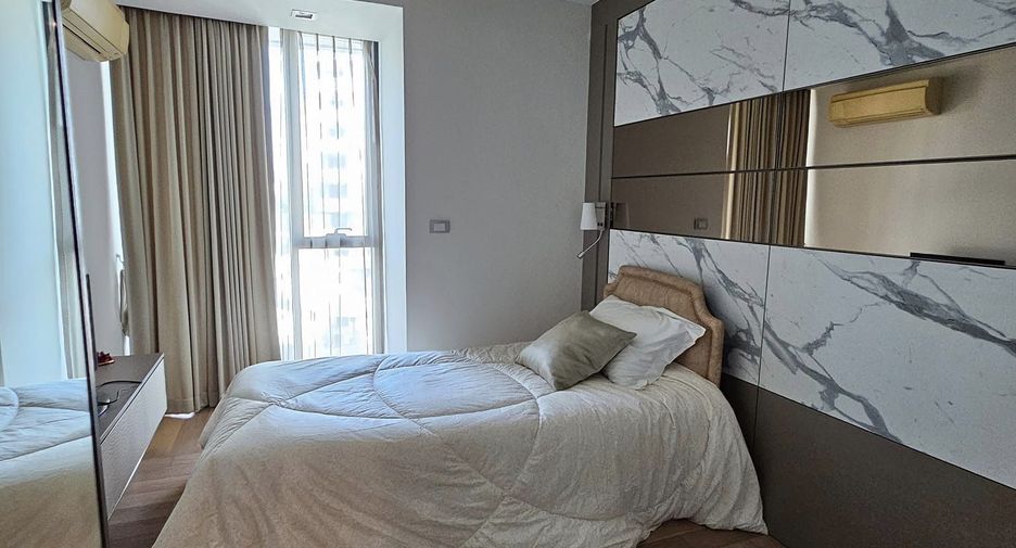 For rent 2 bedrooms condo in Watthana, Bangkok