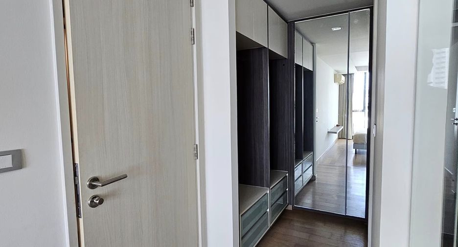 For rent 2 bedrooms condo in Watthana, Bangkok