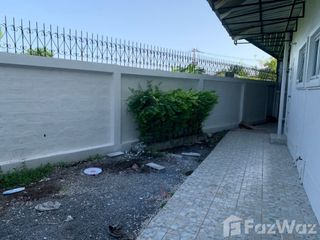 For rent 3 bedrooms townhouse in Don Mueang, Bangkok