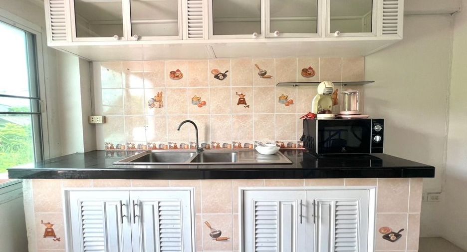 For rent 3 bedrooms townhouse in Don Mueang, Bangkok