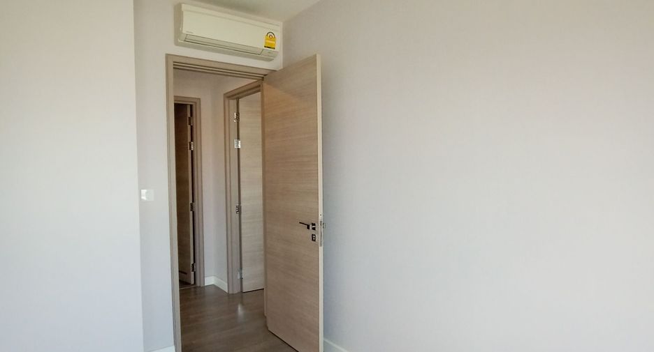 For rent 2 bedrooms condo in Bang Rak, Bangkok