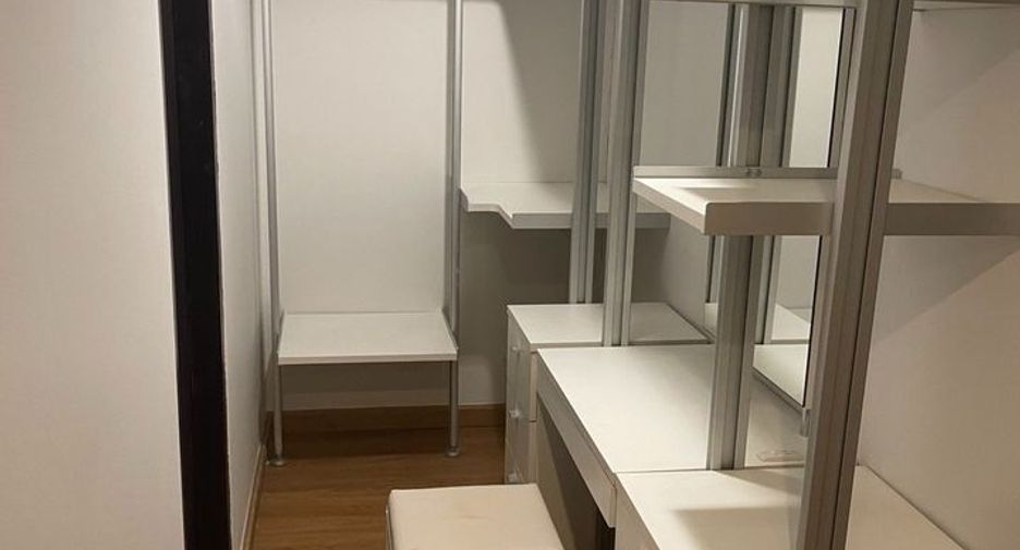 Condo en alquiler de 1 habitaciones en Khlong Toei, Bangkok
