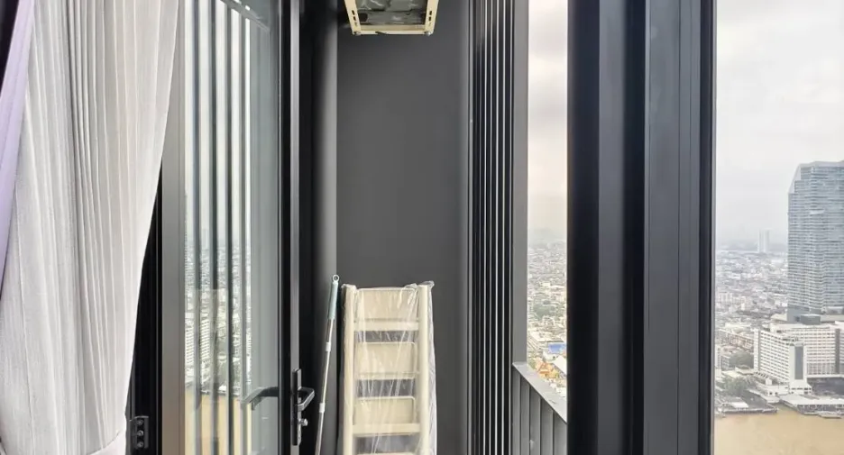 For rent studio condo in Khlong San, Bangkok