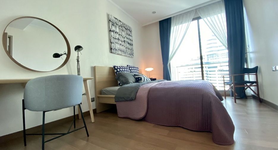 For rent 2 bedrooms condo in Watthana, Bangkok