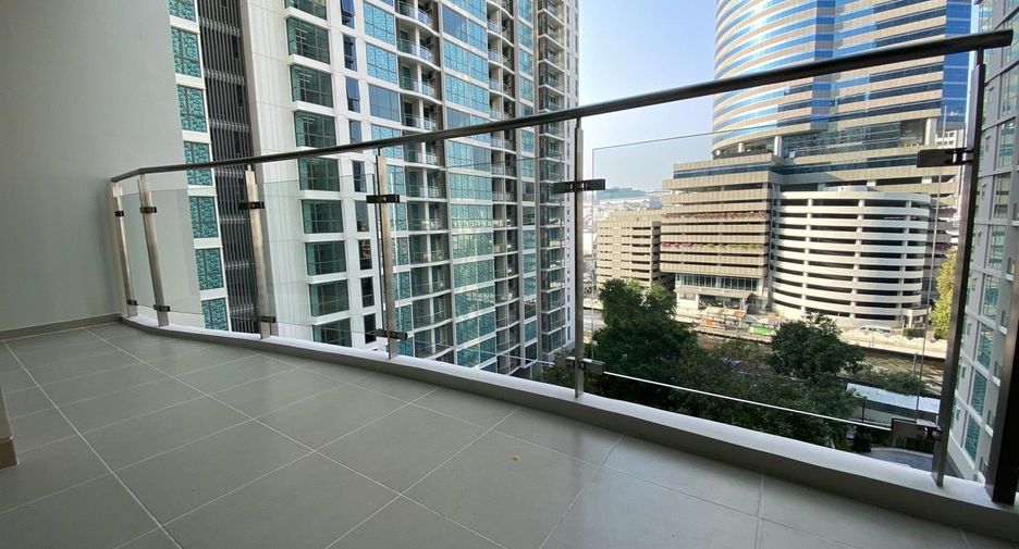 For rent 2 bedrooms condo in Watthana, Bangkok