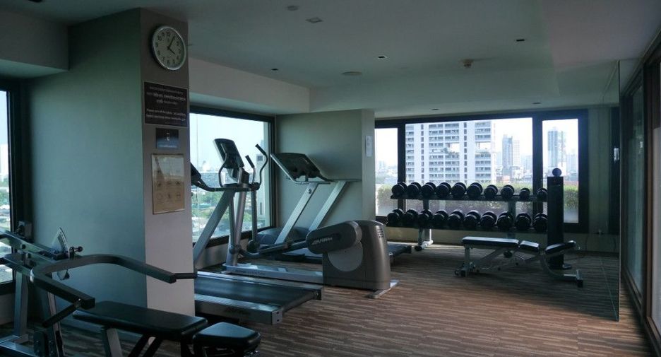 For rent 3 bedrooms condo in Pathum Wan, Bangkok