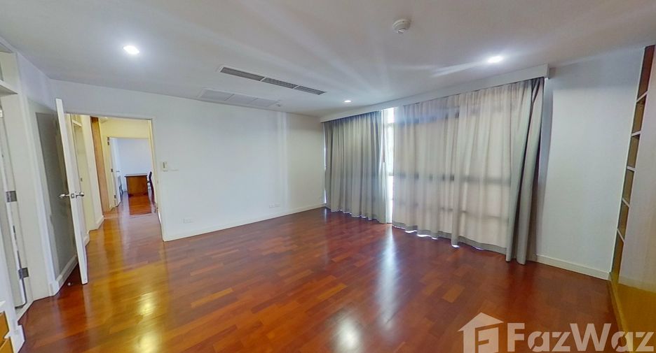 For rent 3 bedrooms condo in Watthana, Bangkok