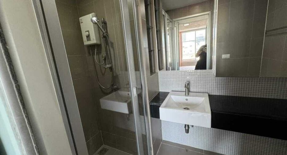 For rent 1 bed condo in Huai Khwang, Bangkok