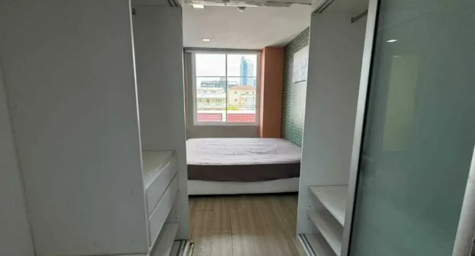For rent 1 bed condo in Huai Khwang, Bangkok