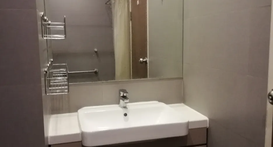 For rent 1 bed condo in Phaya Thai, Bangkok