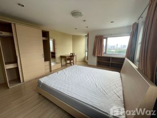 For rent 3 bedrooms apartment in Khlong Toei, Bangkok