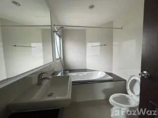 For rent 3 bedrooms apartment in Khlong Toei, Bangkok