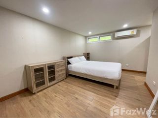 For rent 2 bedrooms townhouse in Watthana, Bangkok