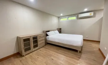 For rent 2 bedrooms townhouse in Watthana, Bangkok