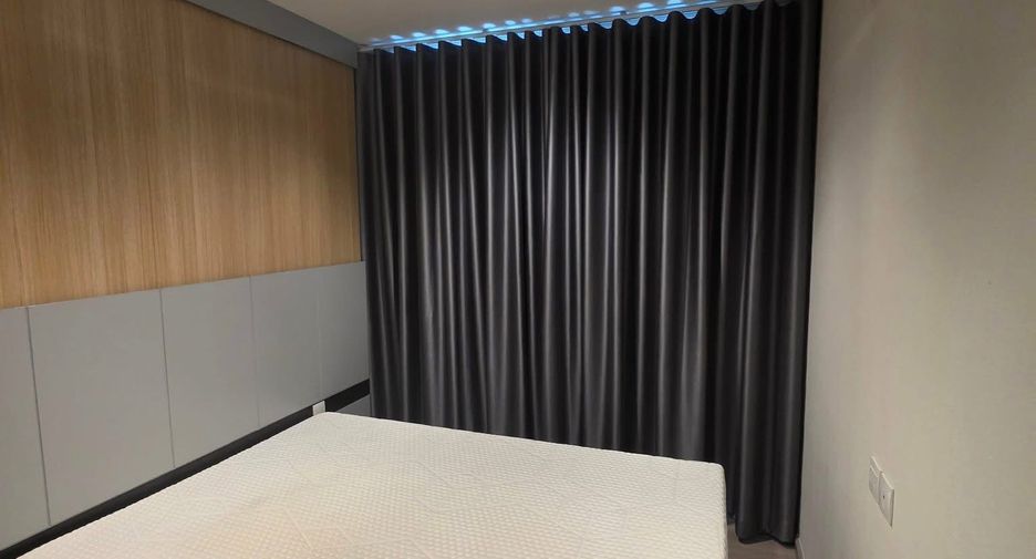 For rent 2 bedrooms condo in Thon Buri, Bangkok