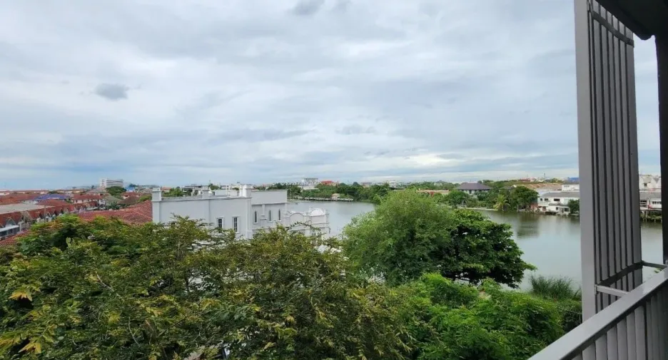 For rent 2 bedrooms condo in Lat Phrao, Bangkok