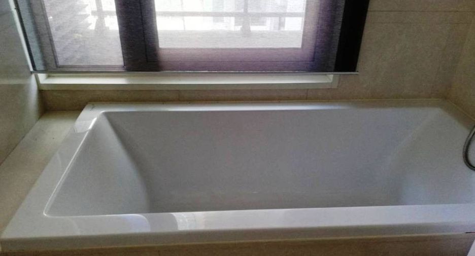 For rent 2 bedrooms condo in Pathum Wan, Bangkok