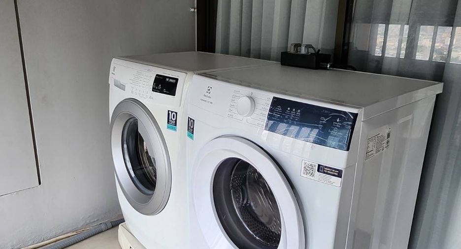 For rent 2 bedrooms condo in Khlong San, Bangkok