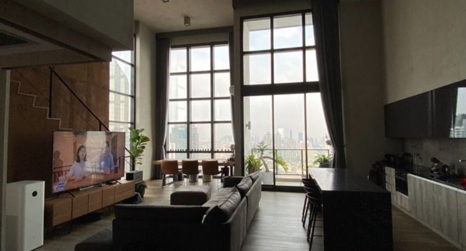 For rent 3 bedrooms condo in Watthana, Bangkok