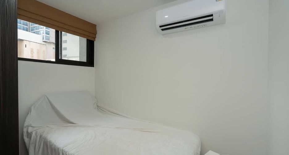 For rent 2 bedrooms apartment in Khlong Toei, Bangkok