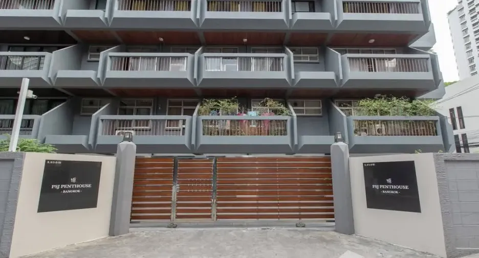 For rent 2 bedrooms apartment in Khlong Toei, Bangkok