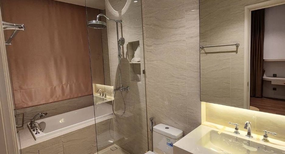 For rent 2 bedrooms condo in Pathum Wan, Bangkok