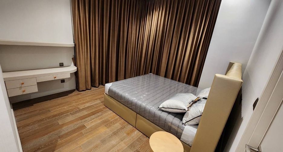 For rent 2 bedrooms condo in Pathum Wan, Bangkok