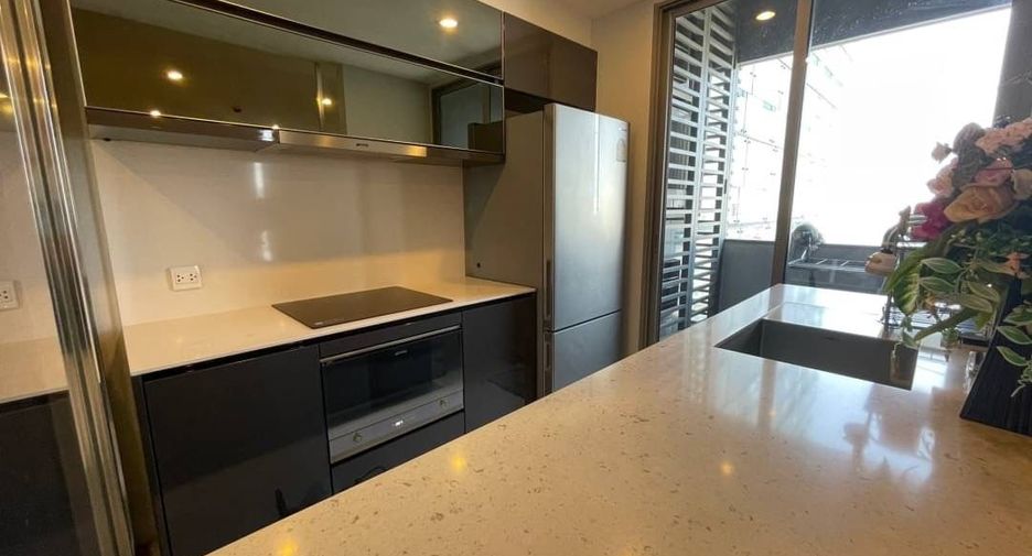 For rent 2 bedrooms condo in Bang Rak, Bangkok