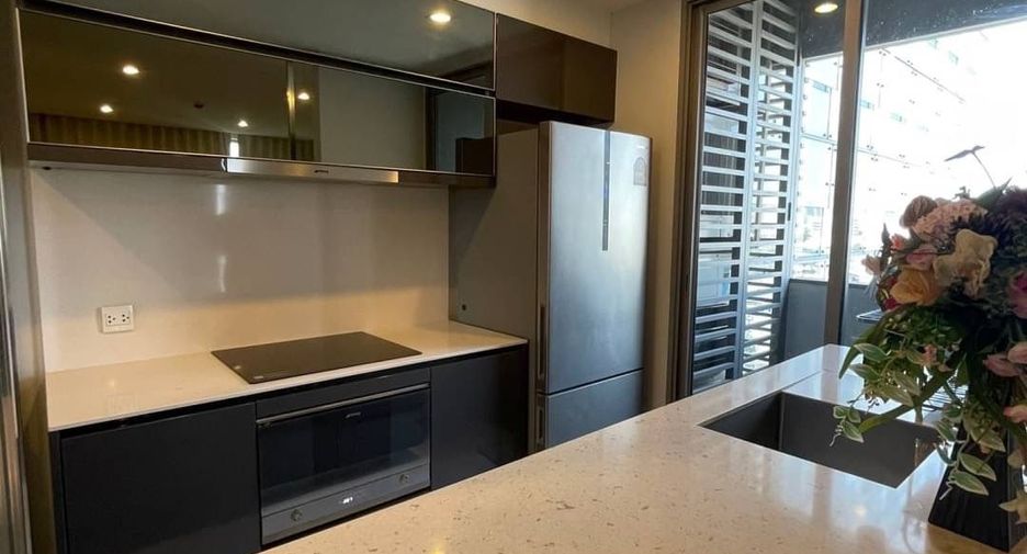 For rent 2 bedrooms condo in Bang Rak, Bangkok