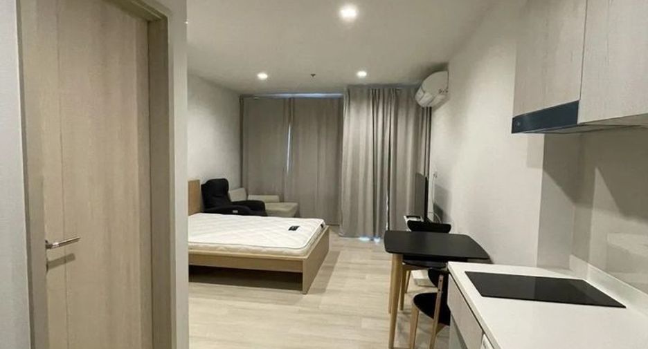 For rent studio condo in Pathum Wan, Bangkok