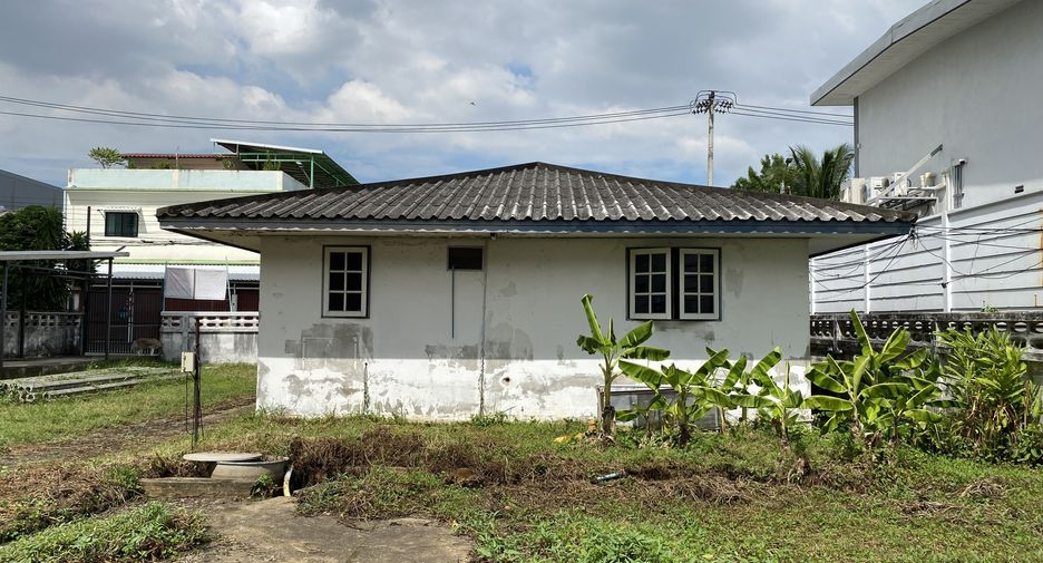 For rent 3 ベッドルーム house in Mueang Samut Prakan, Samut Prakan