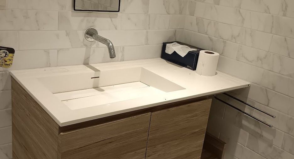 For rent 3 bedrooms condo in Watthana, Bangkok