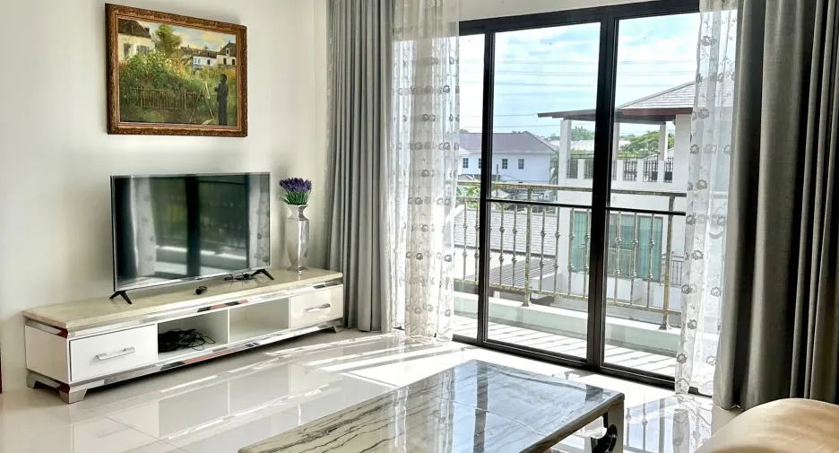 Casa en alquiler de 6 habitaciones en Prawet, Bangkok