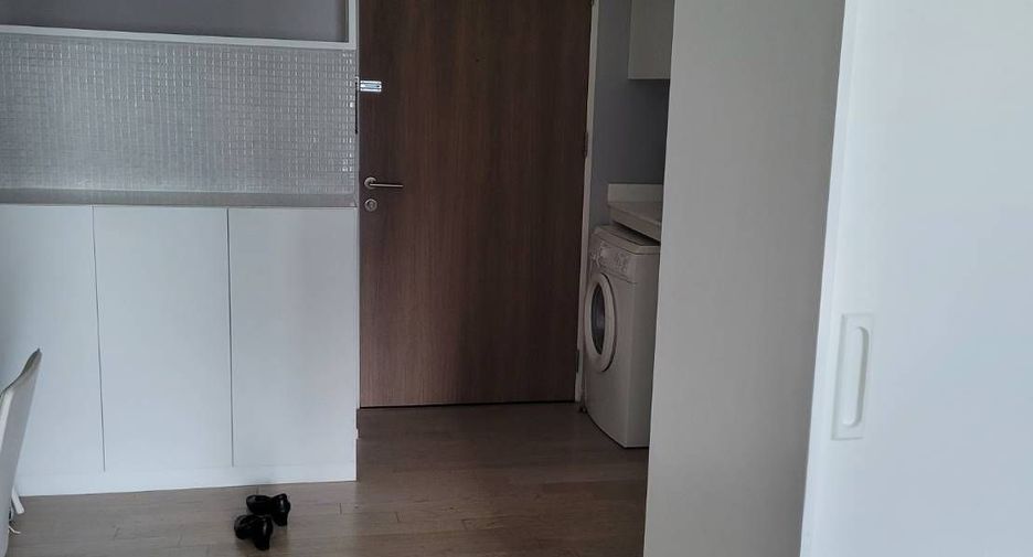 For rent studio condo in Khlong Toei, Bangkok