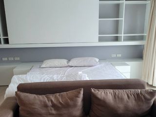 À louer studio condo à Khlong Toei, Bangkok