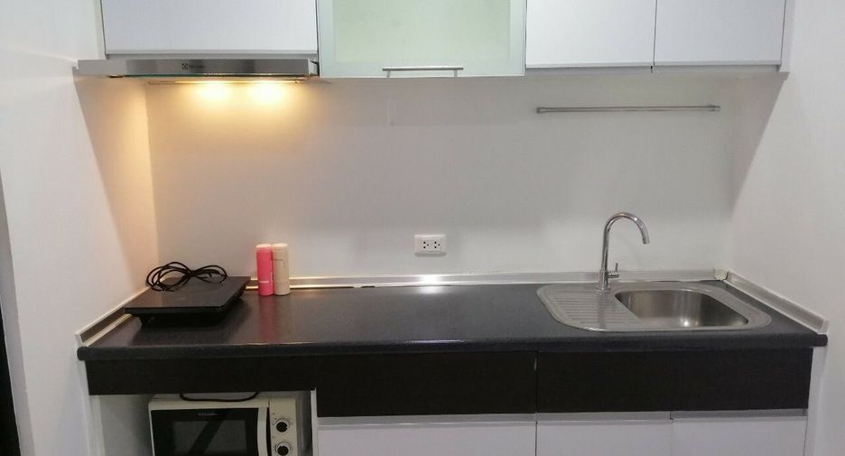 For rent 1 Beds condo in Watthana, Bangkok