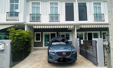 À louer 3 chambres maison de ville à Bang Phli, Samut Prakan