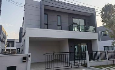 出租 4 卧室 独立屋 在 Bang Phli, Samut Prakan