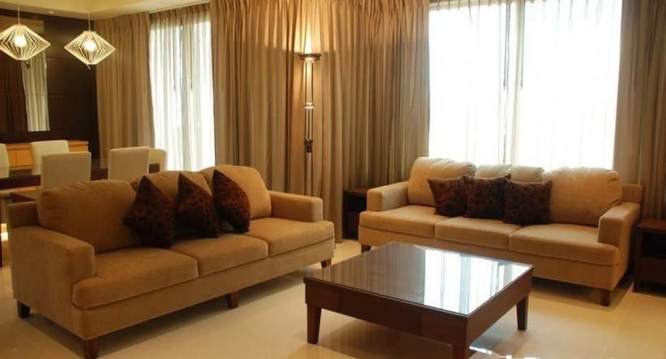 For rent 2 bedrooms condo in Khlong Toei, Bangkok
