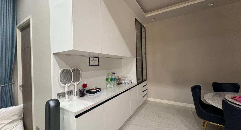For rent 4 bedrooms house in Lat Phrao, Bangkok