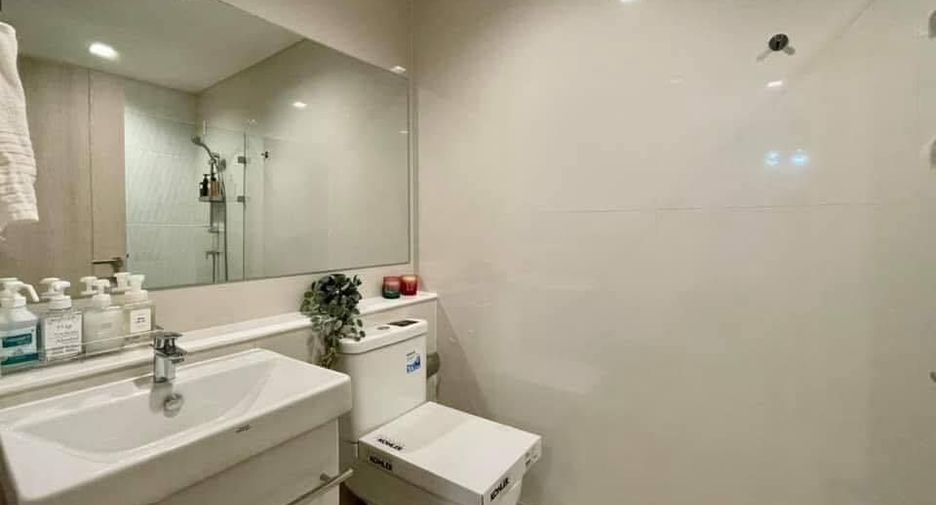 Wohnung zur Miete mit 2 Zimmer in Pathum Wan, Bangkok