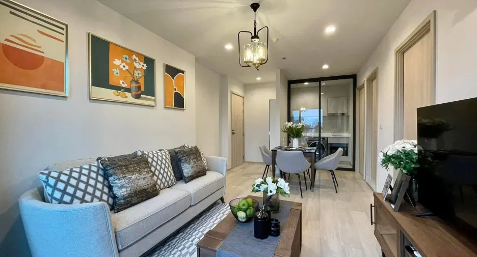 For rent 2 bedrooms condo in Pathum Wan, Bangkok