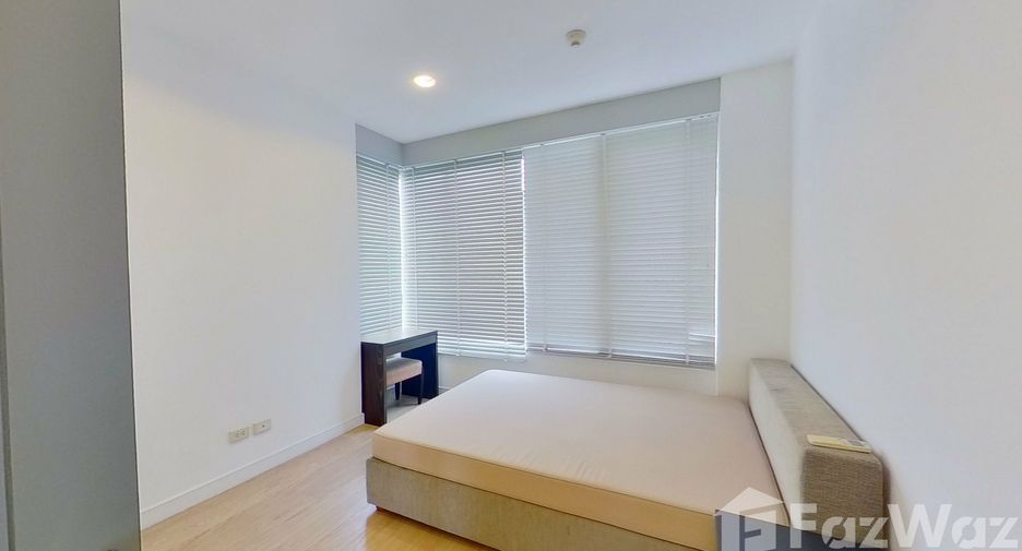 For rent 4 bedrooms condo in Watthana, Bangkok