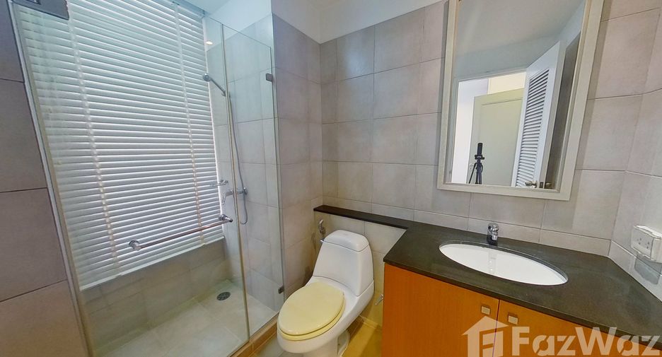 For rent 4 bedrooms condo in Watthana, Bangkok